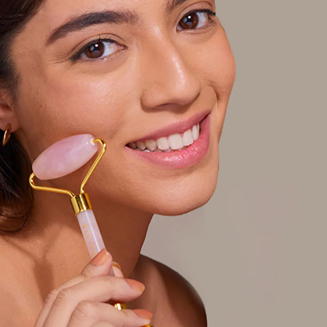Rose Quartz Face Roller Massage Tool - Image 8
